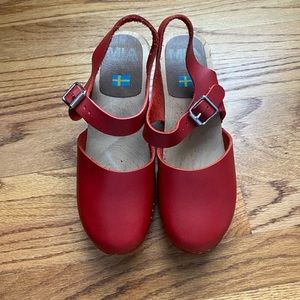 MIA red clogs